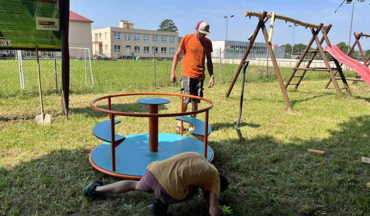 1. fotografia fotogalérie Úspešné projekty / Detské ihrisko - Nadácia SPP