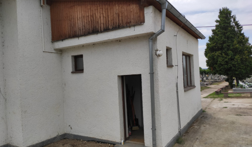 Úspešné projekty / Rekonštrukcia domu smútku v Bušiniach